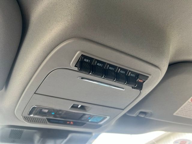 2025 Ford Super Duty F-350 SRW XL