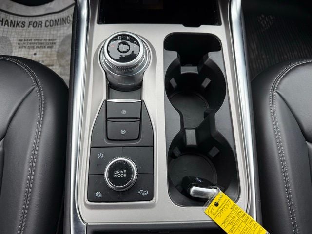 2023 Ford Explorer XLT 202A