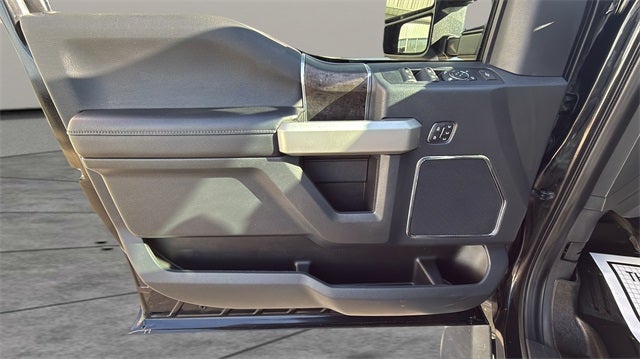 2022 Ford F-350SD Lariat