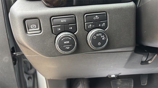 2023 Chevrolet Silverado 1500 LT Standard Box