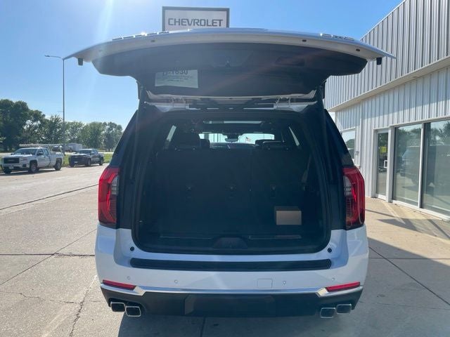 2026 GMC Yukon Denali - Photo 18