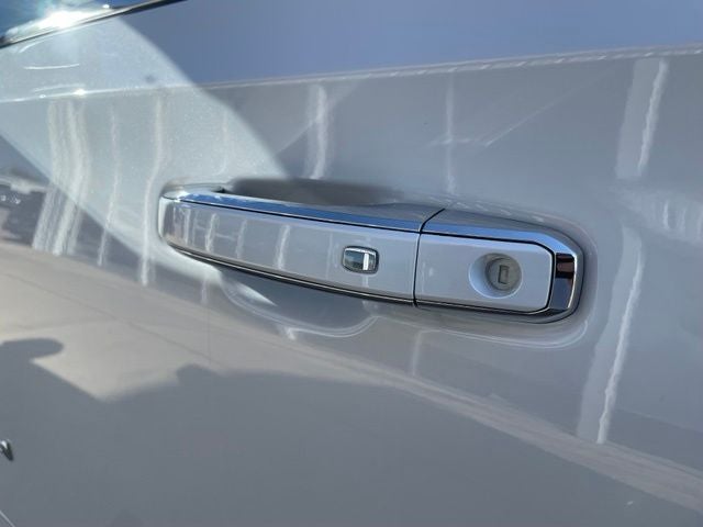 2026 GMC Yukon Denali - Photo 22
