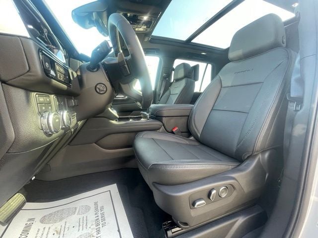 2026 GMC Yukon Denali - Photo 4