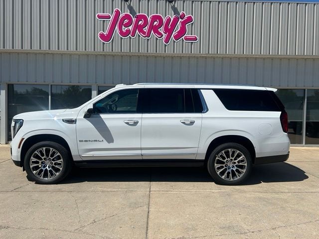 2026 GMC Yukon XL Denali - Photo 2
