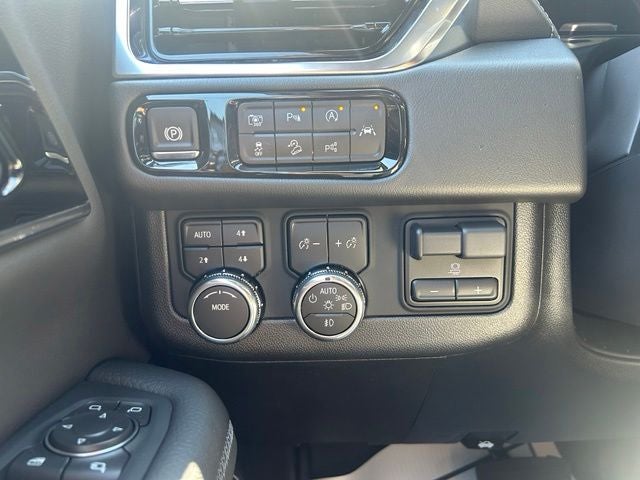 2026 GMC Yukon XL Denali - Photo 32