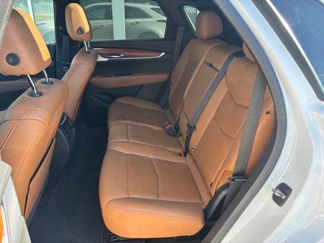 2022 Cadillac XT5 Premium Luxury