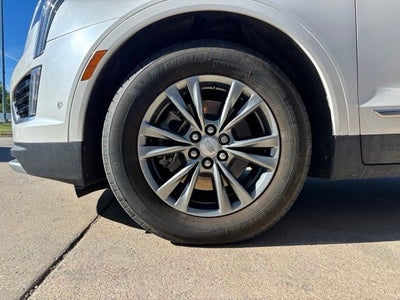 2022 Cadillac XT5 Premium Luxury