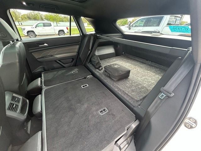 2023 Volkswagen Atlas Cross Sport 3.6L V6 SEL R-Line
