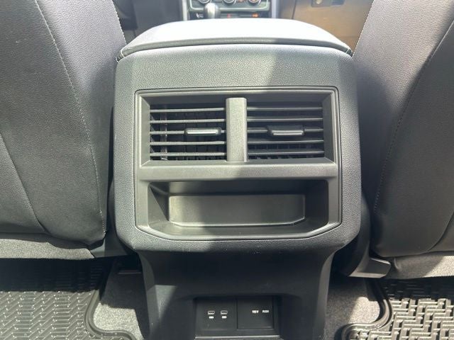 2023 Volkswagen Atlas Cross Sport 3.6L V6 SEL R-Line
