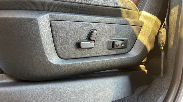 2022 RAM 2500 Longhorn 8' Box