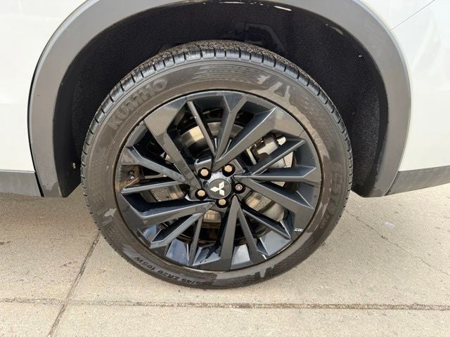 2023 Mitsubishi Outlander SE Black Edition