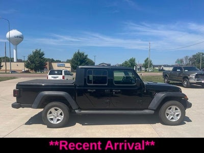 2020 Jeep Gladiator Sport