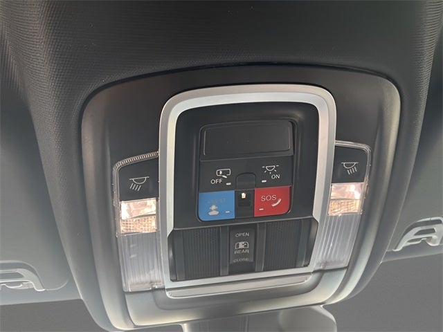 2025 RAM 1500 Laramie SHORT BOX