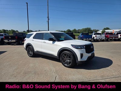 2025 Ford Explorer ST-Line