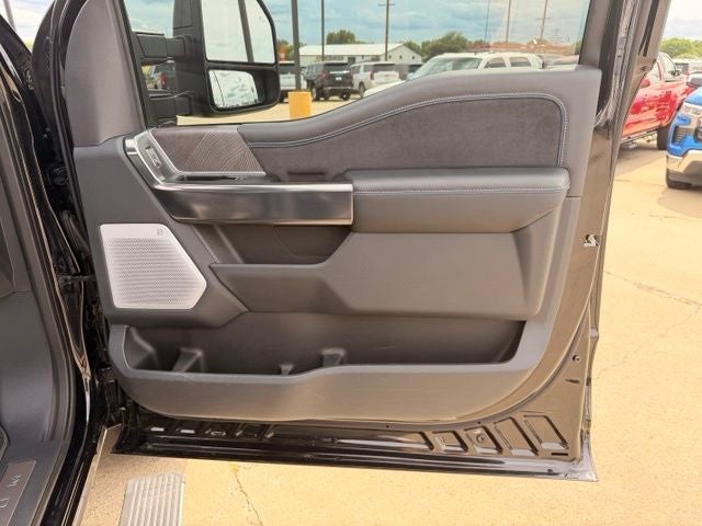 2025 Ford F-250SD Platinum 6 3/4 Ft Box