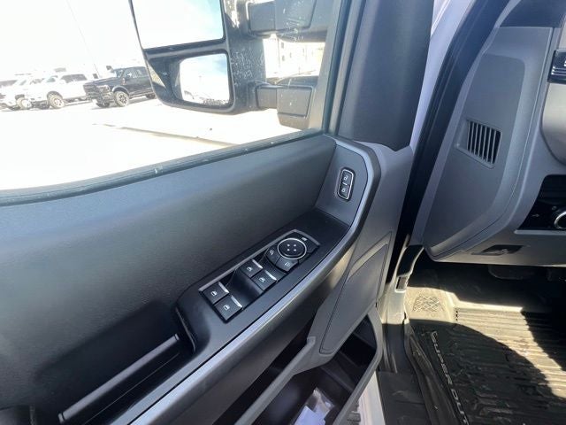 2025 Ford F-350SD XLT longbox