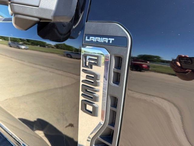 2025 Ford F-350SD Lariat