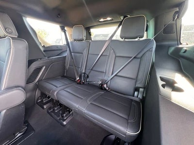 2025 GMC Yukon Elevation