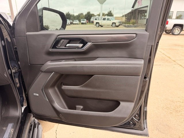 2025 GMC Yukon Elevation