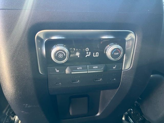 2025 GMC Yukon XL AT4