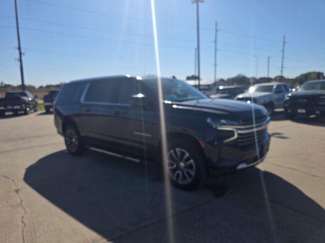 2023 Chevrolet Suburban LT