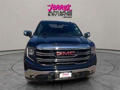 2022 GMC Sierra 1500 SLT Short Box
