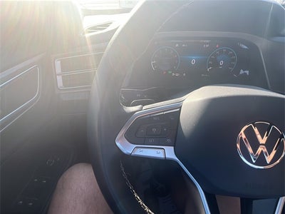 2024 Volkswagen Atlas Cross Sport 2.0T SE w/Technology