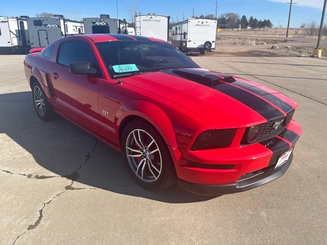 2005 Ford Mustang GT Premium