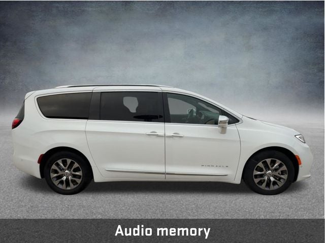 2024 Chrysler Pacifica Hybrid Pinnacle