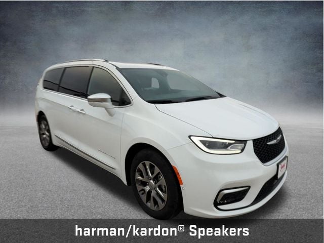 2024 Chrysler Pacifica Hybrid Pinnacle