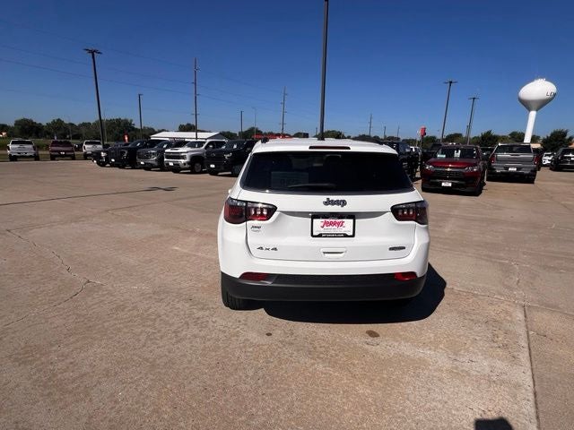 2023 Jeep Compass Latitude Lux