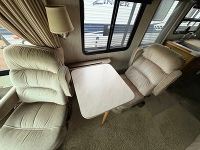 1991 Fleetwood Bounder 34S