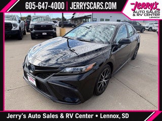 2022 Toyota Camry Hybrid SE