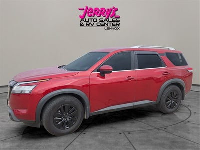 2023 Nissan Pathfinder SL