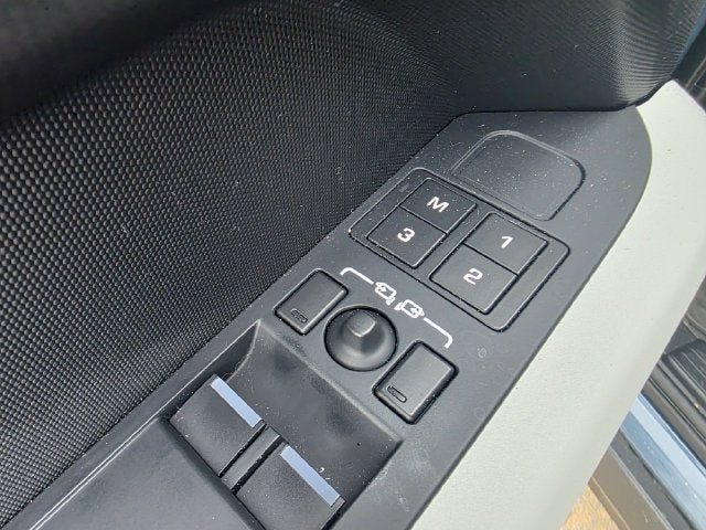 2023 Land Rover Defender 90 S