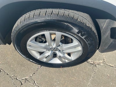 2013 Volkswagen Tiguan S 4Motion