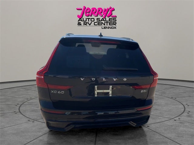 2025 Volvo XC60 B5 Plus