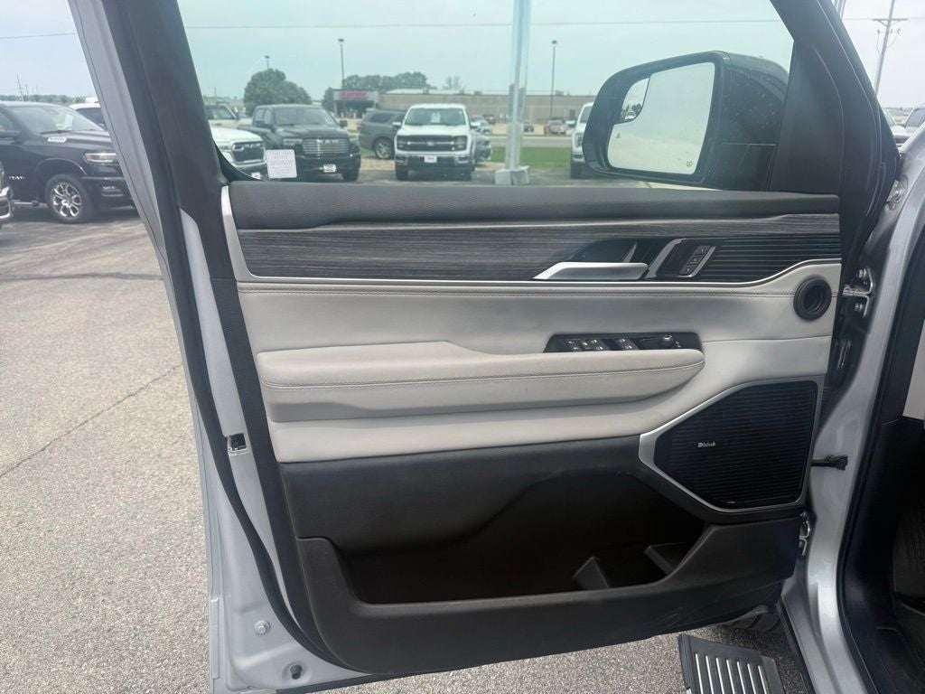 2024 Jeep Wagoneer L Series III