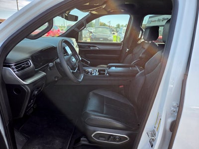 2025 Jeep Wagoneer Base