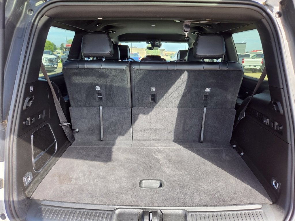 2025 Jeep Wagoneer Base
