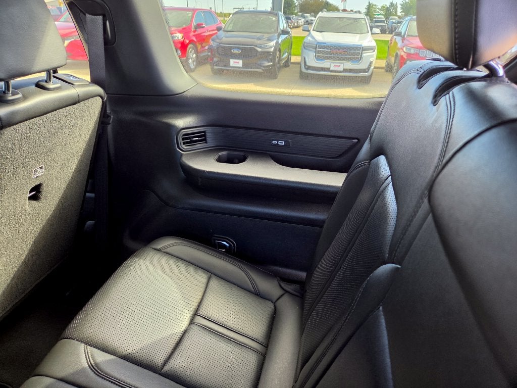 2025 Jeep Wagoneer Base