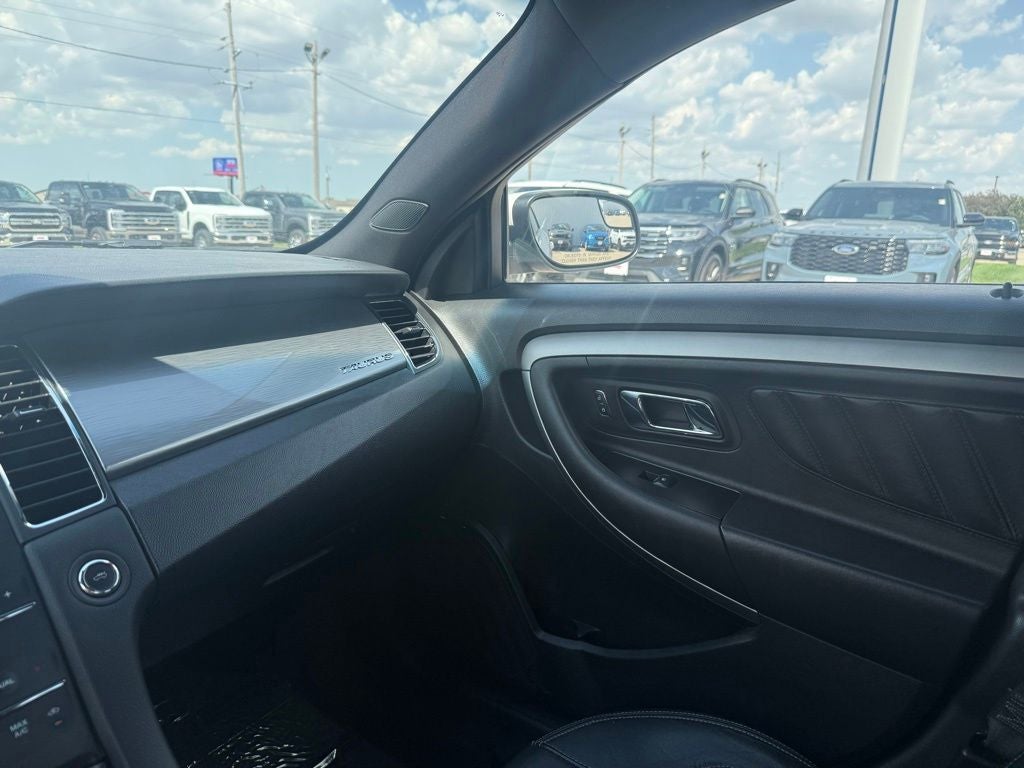 2018 Ford Taurus SEL