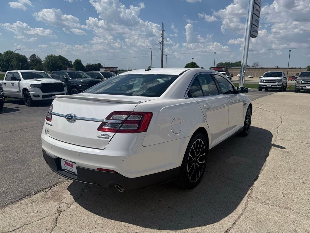 2018 Ford Taurus SEL