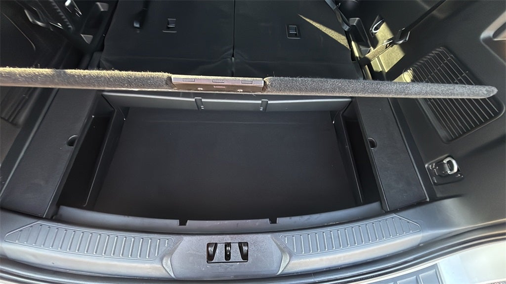 2023 Ford Explorer XLT 202A