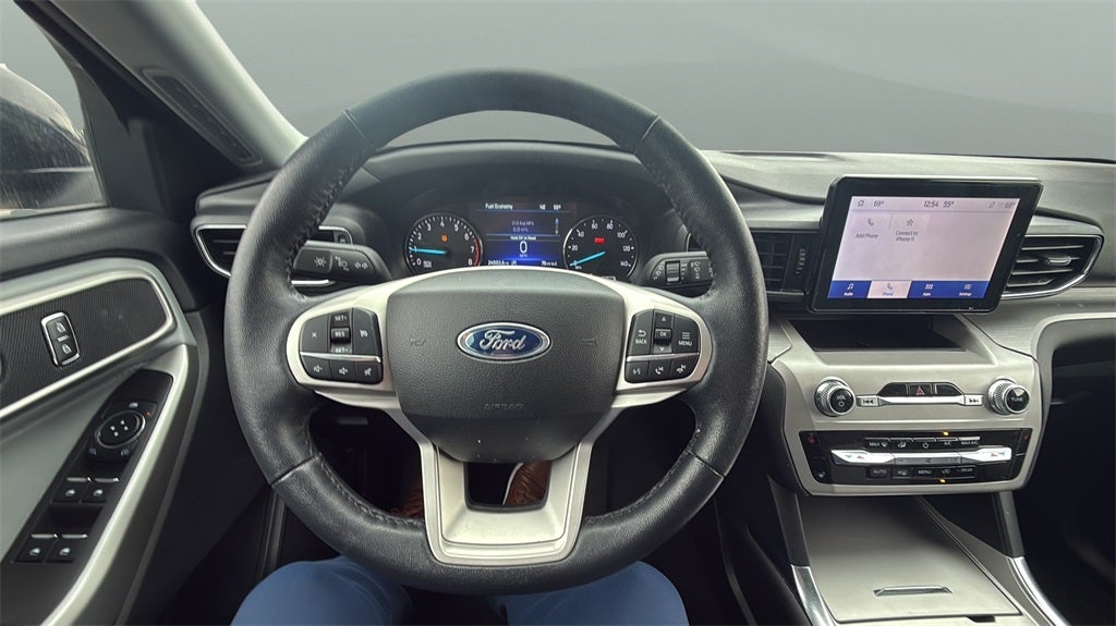 2023 Ford Explorer XLT 202A