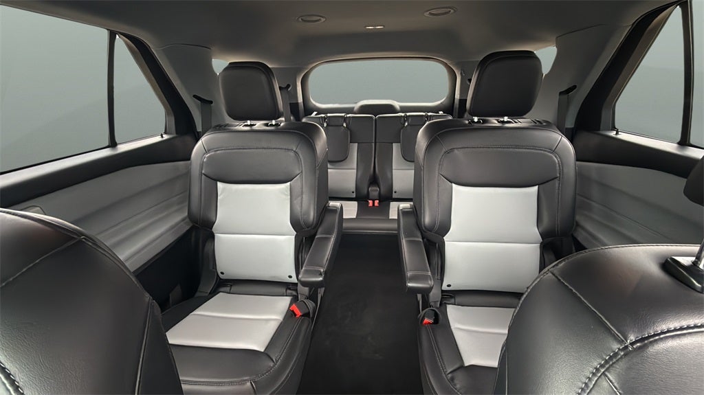 2023 Ford Explorer XLT 202A