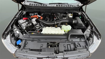 2025 Ford F-150 Platinum 5 1/2 FT BOX