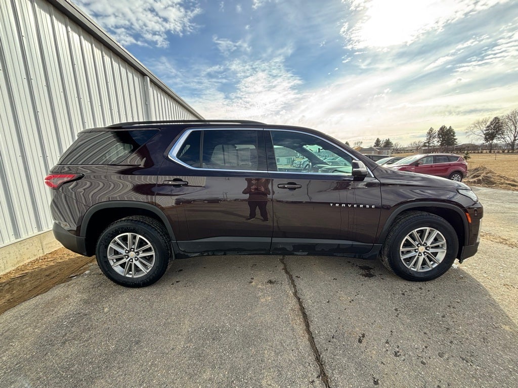 2022 Chevrolet Traverse LT Leather