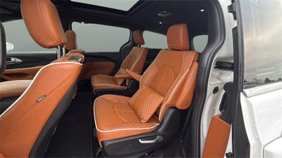2024 Chrysler Pacifica Hybrid Pinnacle