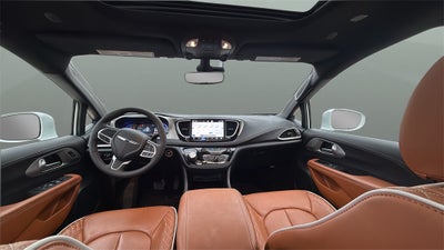 2024 Chrysler Pacifica Hybrid Pinnacle